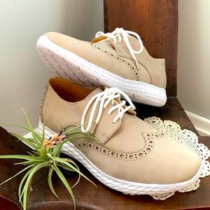 Driver Club USA Leather Wingtip flat and Tennis shoe size 6